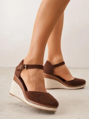 Brązowe Sandały na Plecionym Koturnie ze Sprzączką Catlinna