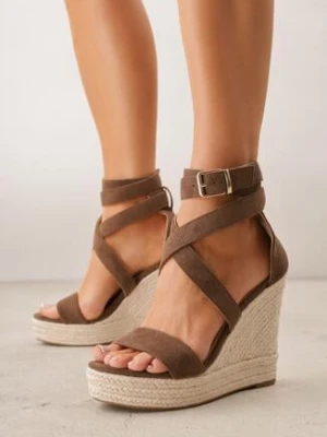 Brązowe Sandały VICES na Koturnie i Platformie Ozdobionymi Plecionką Arriesana