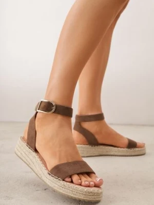 Brązowe Sandały VICES na Plecionej Platformie z Paskiem Wokół Kostki Daphelsa