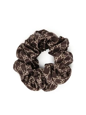 Brązowe satynowe scrunchie w beżowe monogramy Kazar