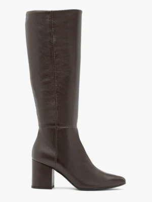 Brązowe skórzane kozaki na stabilnym obcasie Ryłko