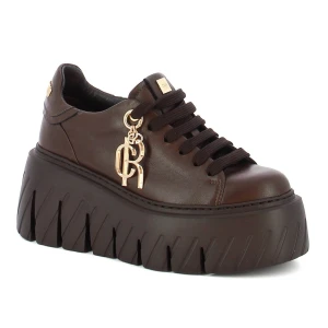 Brązowe sneakersy na platformie CARINII B10462-T82-000-000-G75