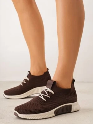 Brązowe Sneakersy na Tłoczonej Podeszwie z Elastyczną Cholewką Lamilia