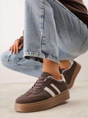 Zdjęcie produktu Brązowe Sneakersy VICES Typu Tenisówki na Platformie z Paskami po Bokach Zidilla