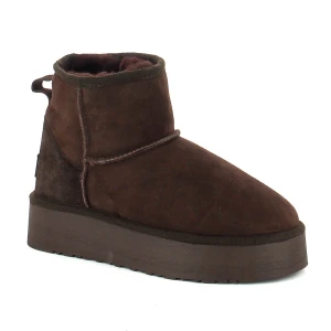 Brązowe śniegowce zamszowe z naturalnym futrem CARINII B10536-T89-000-000-000