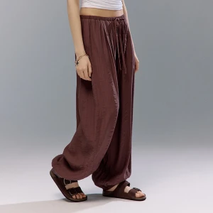 Brązowe spodnie balloon fit z wiskozy House