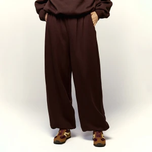 Brązowe spodnie dresowe z wysokim stanem House