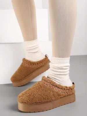 Brązowe Wsuwane Kapcie na Platformie z Ozdobnym Haftem Olisia