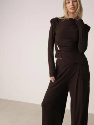 Brązowy Elegancki Komplet Szerokie Spodnie i Bluzka z Usztywnianymi Ramionami Sewesta allyson