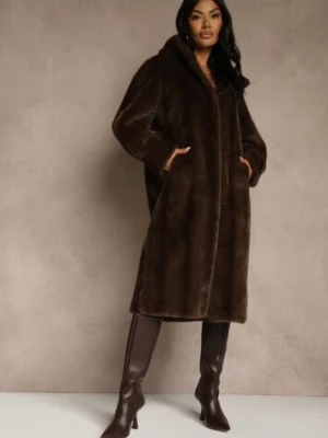 Brązowy Futrzany Płaszcz z Kapturem Zdobiony Pionowym Wzorem Elrinrahne