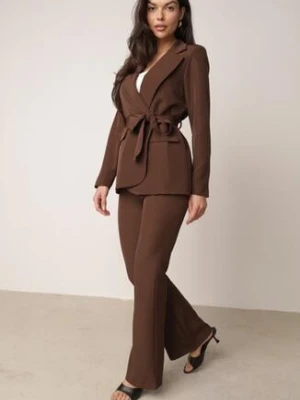 Brązowy Komplet Garniturowy Marynarka z Wiązanym Paskiem i Spodnie Falloria made in italy