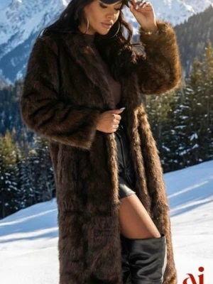 Brązowy Płaszcz Futerko o Długim Kroju Ozdobiony Kołnierzem Cannesa elsa.m by may