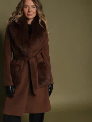 Brązowy Płaszcz Wiązany w Talii z Futrzanym Kołnierzem i Kieszeniami Perrie