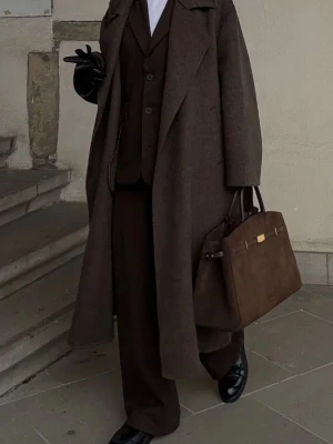 Brązowy rozkloszowany płaszcz z paskiem Mocca Flare-70% wełny LAÏF