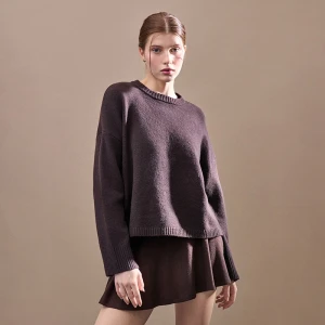 Brązowy sweter z okrągłym dekoltem House