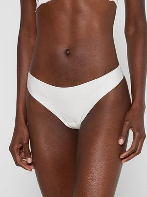 Brazyliany Simone Pérèle