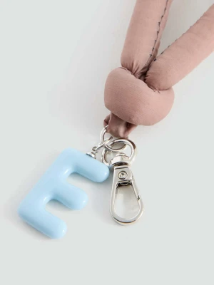 Brelok z inicjałami brązowy - Teen - Rozmiar uniwersalny - MANGO TEEN