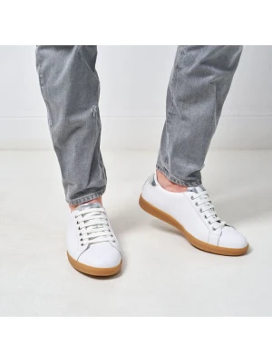 British Passport Skórzane sneakersy w kolorze białym rozmiar: 43