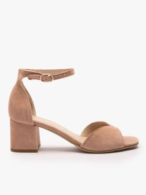 Brudnoróżowe sandały na słupku Ryłko