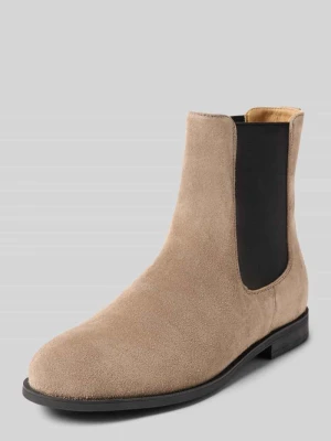 Buty chelsea ze skóry bydlęcej welurowej model ‘LYCIA_BOOTIE_SD’ Boss