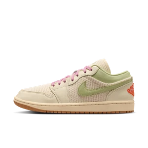 Buty damskie Air Jordan 1 Low SE - Biel
