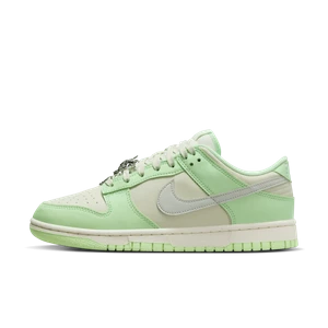 Buty damskie Nike Dunk Low Next Nature SE - Zieleń