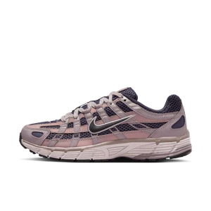 Zdjęcie produktu Buty damskie Nike P-6000 SE z akcentami odbijającymi światło - Szary