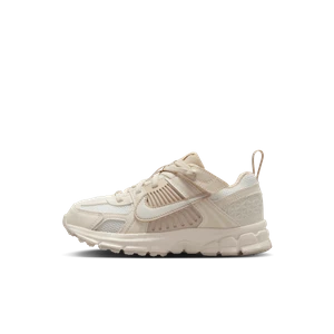 Buty dla małych dzieci Nike Vomero 5 - Brązowy