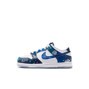 Zdjęcie produktu Buty dla małych dzieci z kolekcji Nike Dunk Low x LEGO® - Biel