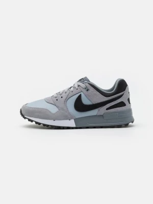 Buty do golfa (bez kolców) Nike szary