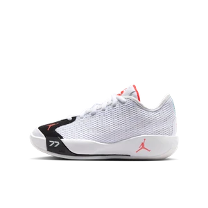 Buty do koszykówki dla dużych dzieci Luka 77 „Chicago” - Biel Nike