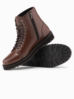 Buty męskie z wysoką cholewką z błyszczącej ekoskóry – ciemnobrązowe V2 - Rozmiar: 43 Ombre Clothing