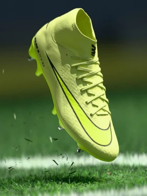 Buty piłkarskie na miękką nawierzchnię Nike zielony