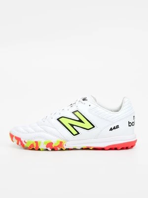 Buty piłkarskie na murawę New Balance