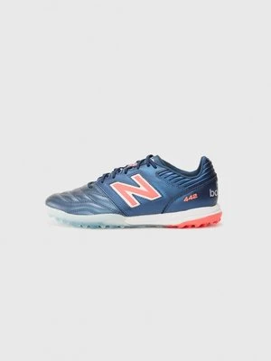 Buty piłkarskie na murawę New Balance