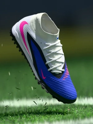 Buty piłkarskie na murawę Nike niebieski