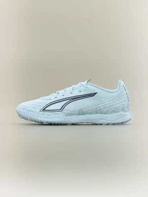 Buty piłkarskie na murawę Puma jasnoniebieski