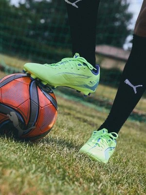 Buty piłkarskie na sztuczną trawę Puma