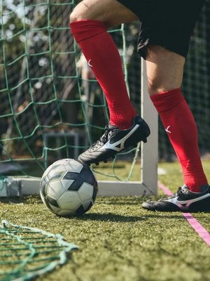 Buty piłkarskie na twardą nawierzchnię Mizuno