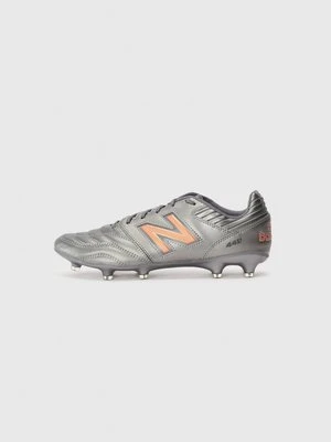 Buty piłkarskie na twardą nawierzchnię New Balance