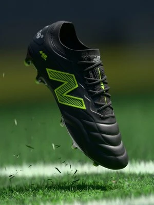 Buty piłkarskie na twardą nawierzchnię New Balance