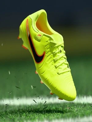 Buty piłkarskie na twardą nawierzchnię Nike Performance