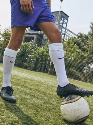Buty piłkarskie na twardą nawierzchnię Nike czarny