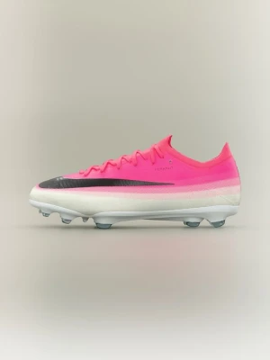 Buty piłkarskie na twardą nawierzchnię Nike różowy