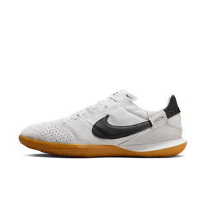 Buty piłkarskie typu low top Nike Streetgato - Biel