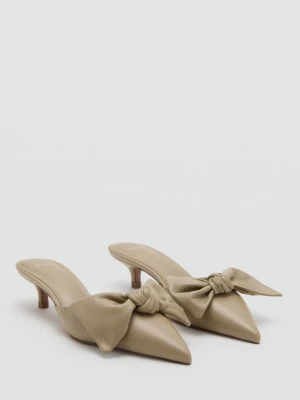 Buty skórzane na obcasie z kokardą kremowy / écru - Kobieta - - MANGO