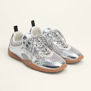 Buty sportowe 13 26 skóra i siateczka srebrna BIMBA Y LOLA