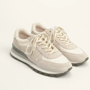 Buty sportowe techniczne 13 19 kremowe BIMBA Y LOLA OFF WHITE
