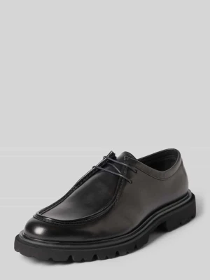 Buty sznurowane ze skóry bydlęcej nappa z profilowaną podeszwą Steve Madden Czarny