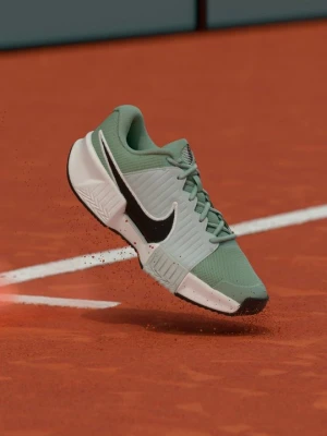Buty tenisowe na nawierzchnię ziemną Nike jasnozielony